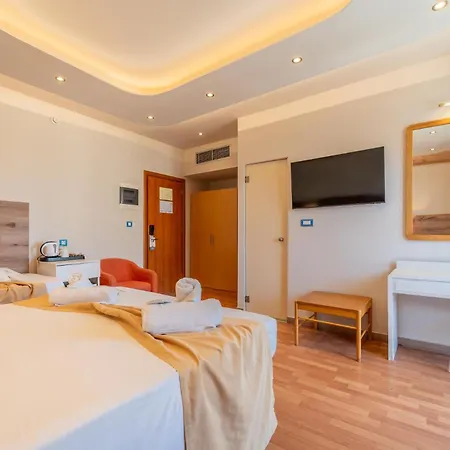 Hotelli Arte 4*